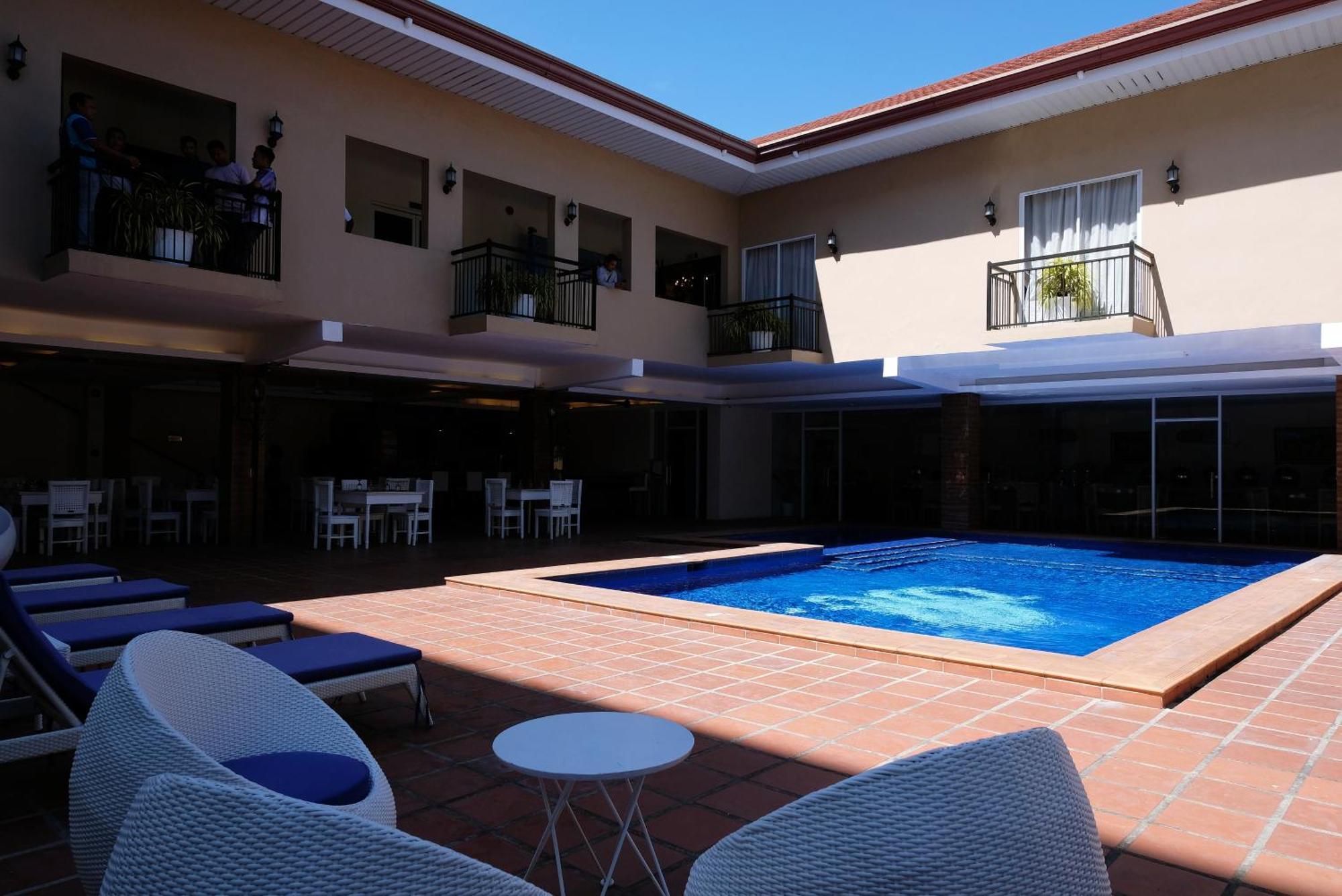 Sierra Hotel Dumaguete City Exterior foto